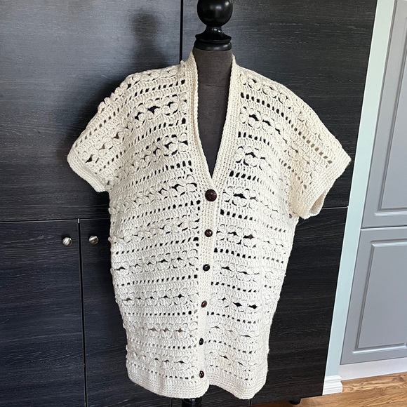 Handmade Oversized Crocheted Wool Cream Vest with Vintage Buttons XL-XXL - Picture 2 of 10